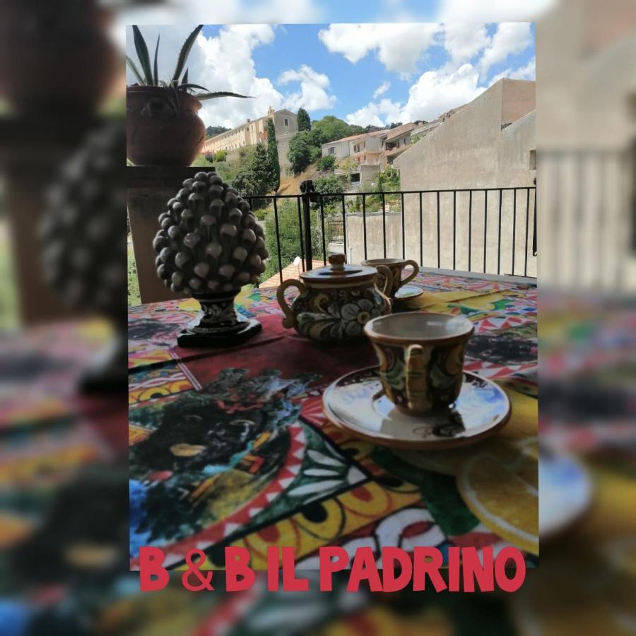 B&B Il Padrino Savoca Eksteriør billede